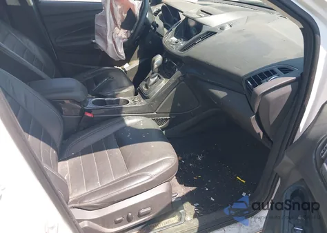 2016 Ford Escape Titanium из США, поврежденный, VIN 1FMCU9JX4GUC49630